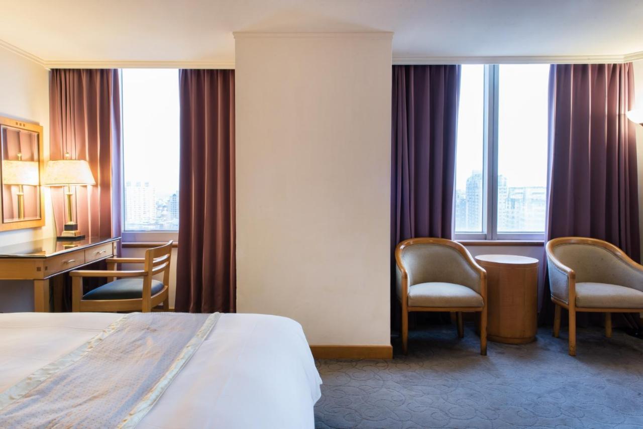 Hometel Hotel Каосюн Екстериор снимка