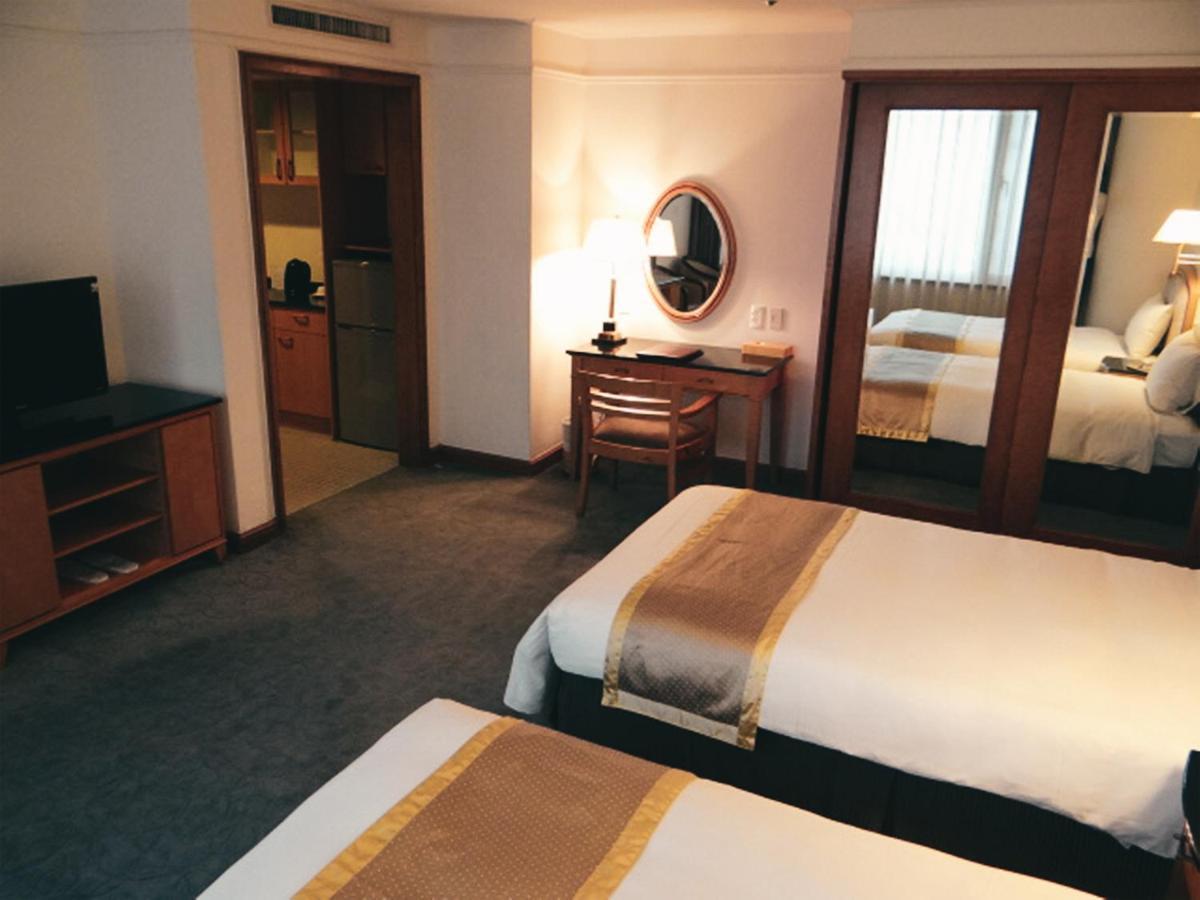 Hometel Hotel Каосюн Екстериор снимка