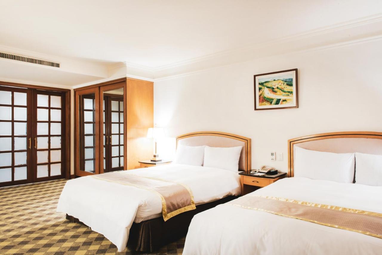 Hometel Hotel Каосюн Екстериор снимка